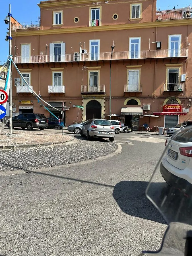 Guest house Di Vaio'S Apartments Naples Italy