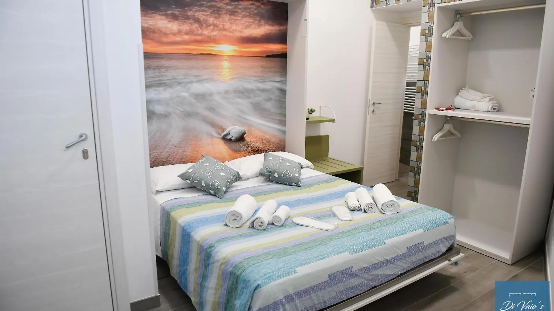 Di Vaio'S Apartments Naples 0*,  Italy
