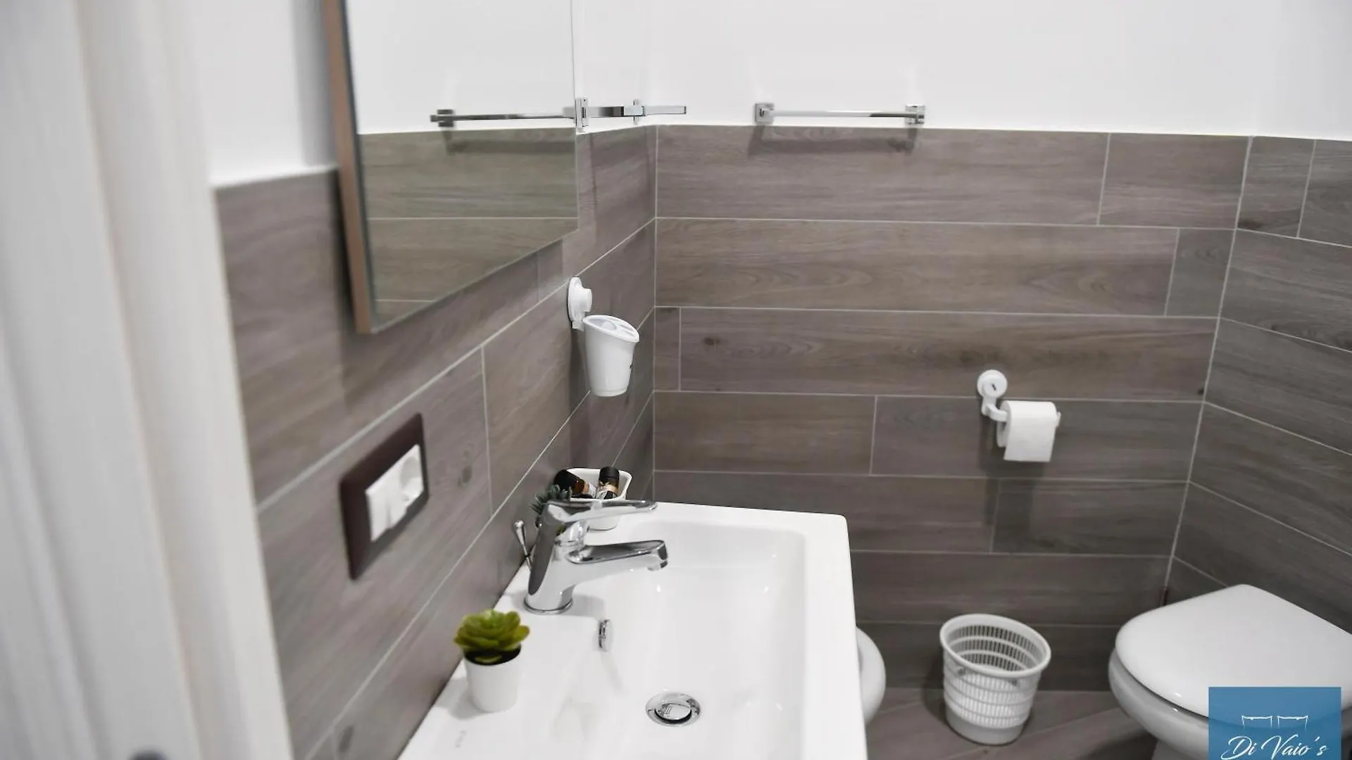 Guest house Di Vaio'S Apartments Naples