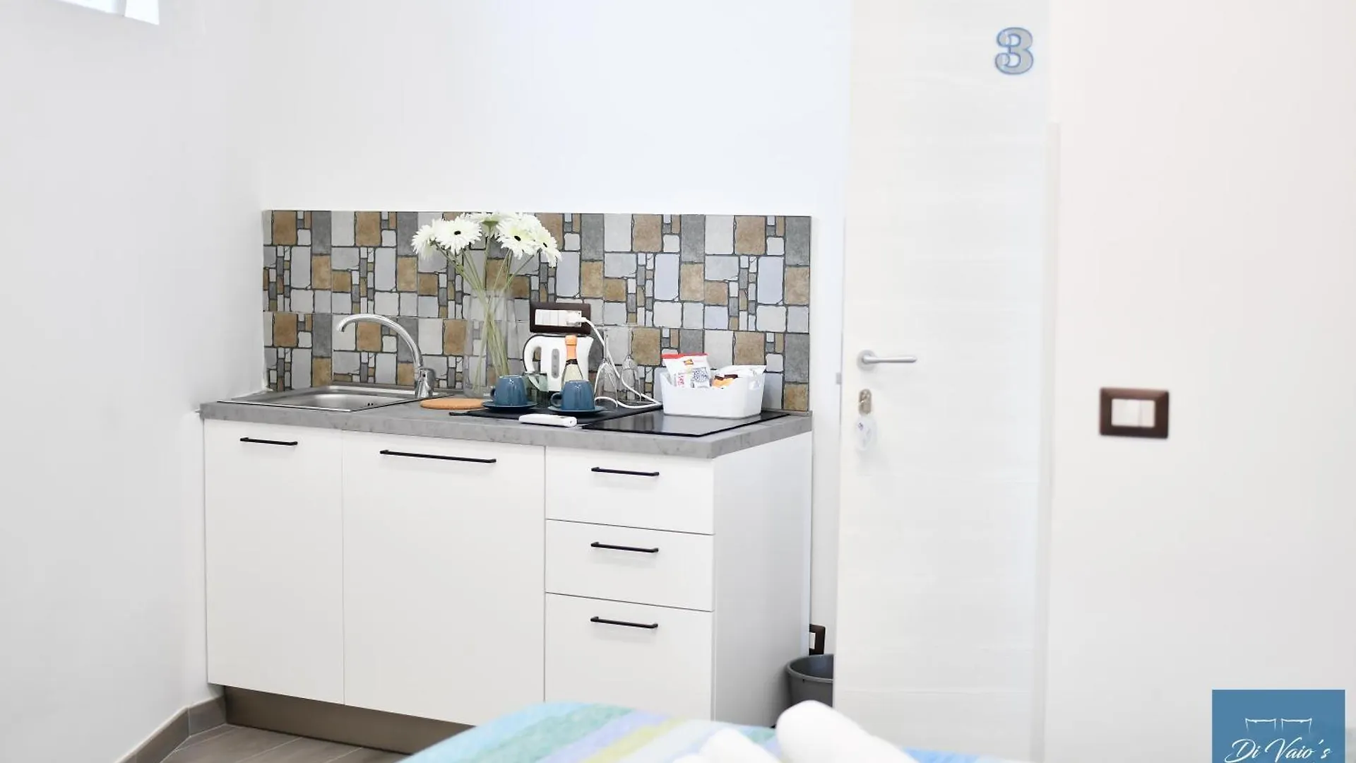 Di Vaio'S Apartments Naples Guest house